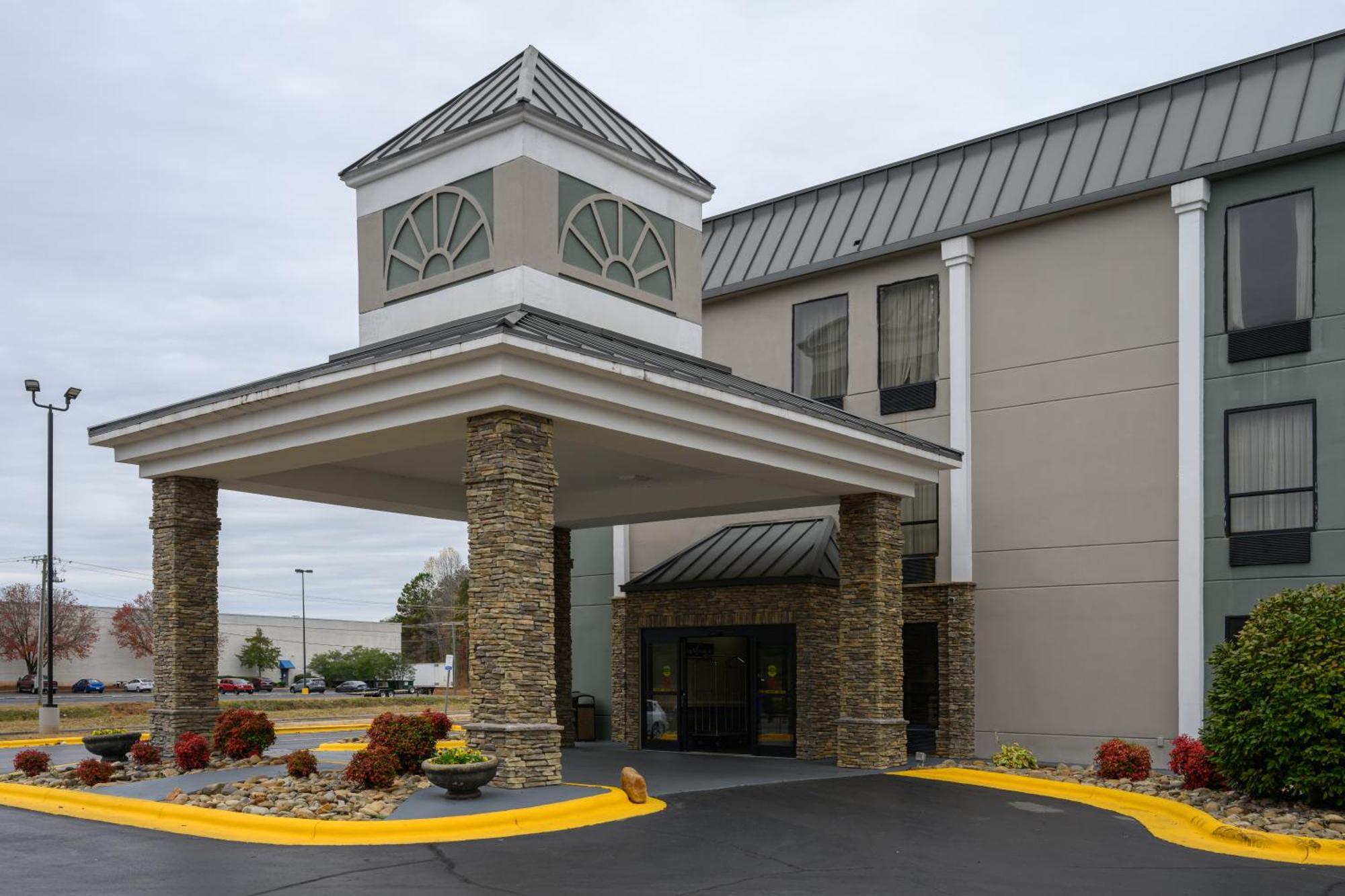 Quality Inn & Suites Lexington Exterior foto